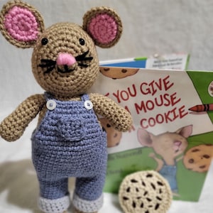 If You Give A Mouse A Cookie Crochet Plushie