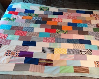 Vtg 85" L x 51" W Handmade Patchwork Block Quilt - Twin Size, Polyester 1970s