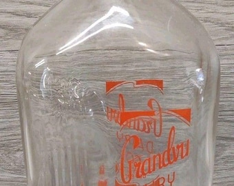 Vintage Grandru Dairy Co De Pere WI Glass Half Gallon Milk Bottle ACL Red