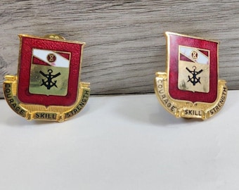 Insignia distintiva original del 5.º Batallón de Ingenieros del Ejército de EE. UU. (DI DUI, par 1139)