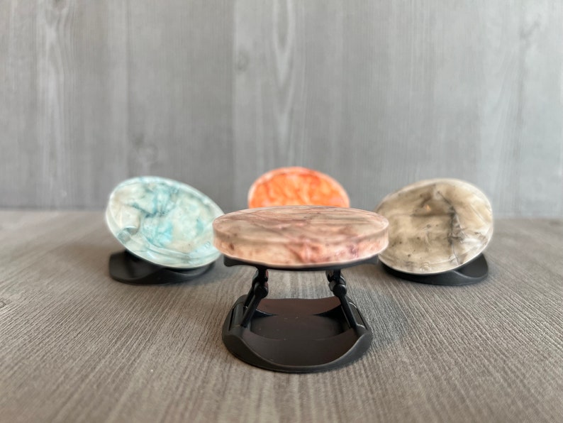 MoCreaDesigns Phone Grip