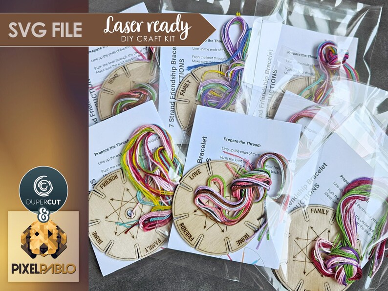 Puede incluir: Kits de pulseras de amistad de madera cortadas con l&aacute;ser con hilo de bordar de colores. Los kits incluyen instrucciones para hacer pulseras con palabras como "love", "family" y "friends".