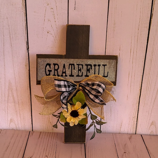 Decorative cross with flowers, grateful cross, farmhouse decor, wall hanging cross