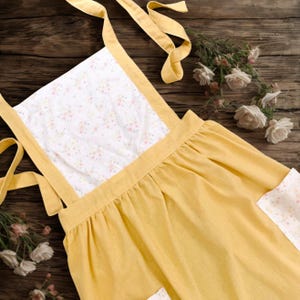 Linen Apron for Women: Sunny Floral Cottagecore Baking Pinafore