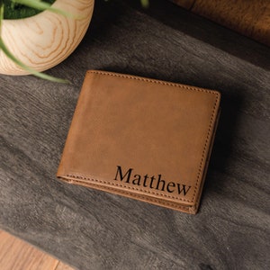 Personalized Leath Wallet, Men&#39;s Wallet Engraved Wallet Groomsmen Wallet Mens Leather Wallet Custom, Boyfriend Gift for Men Fathers day Gift
