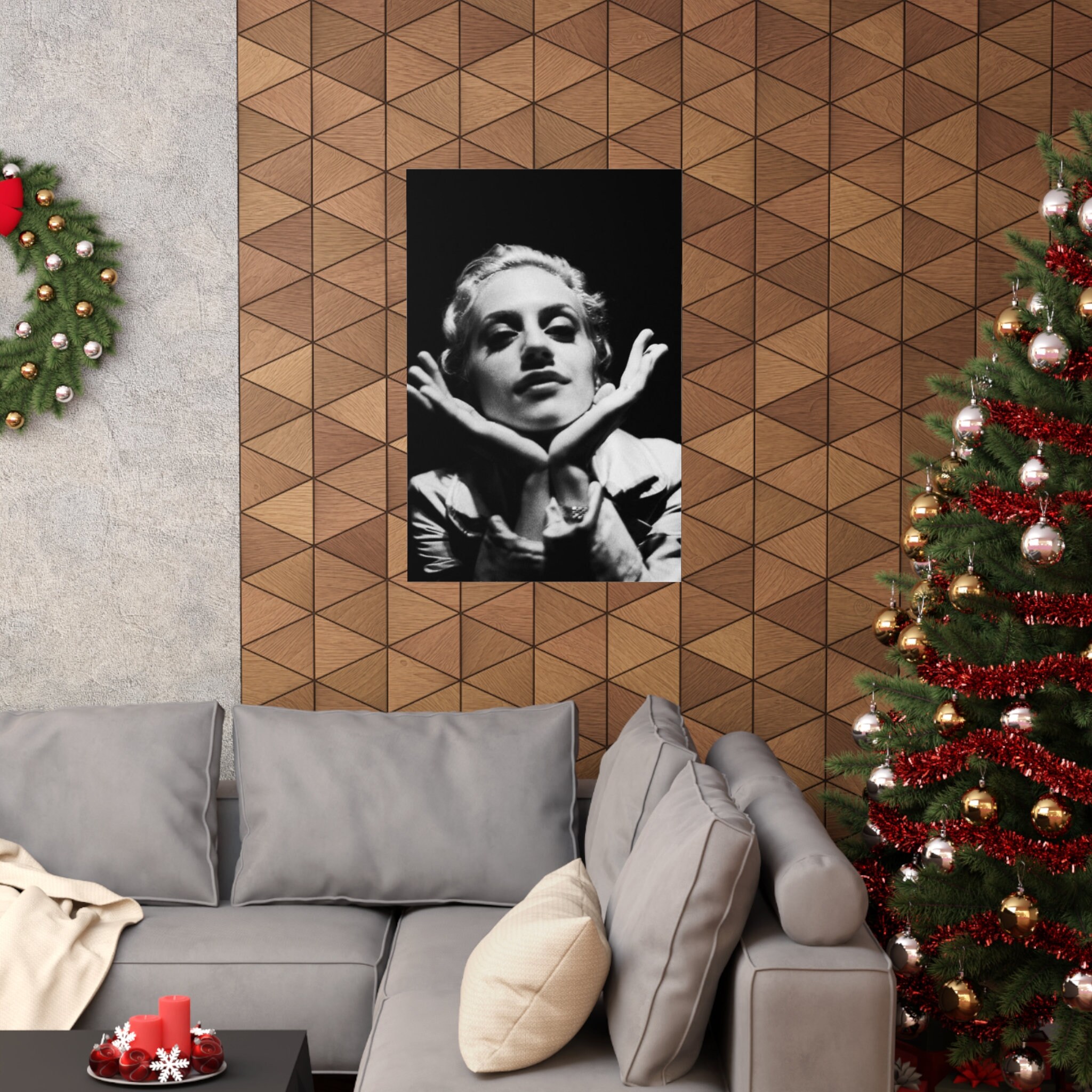 Brittany Murphy Poster:  Add Glamour To Your Home - 1q9g4cv