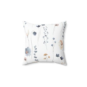 Floral Spun Polyester Square Throw Pillow