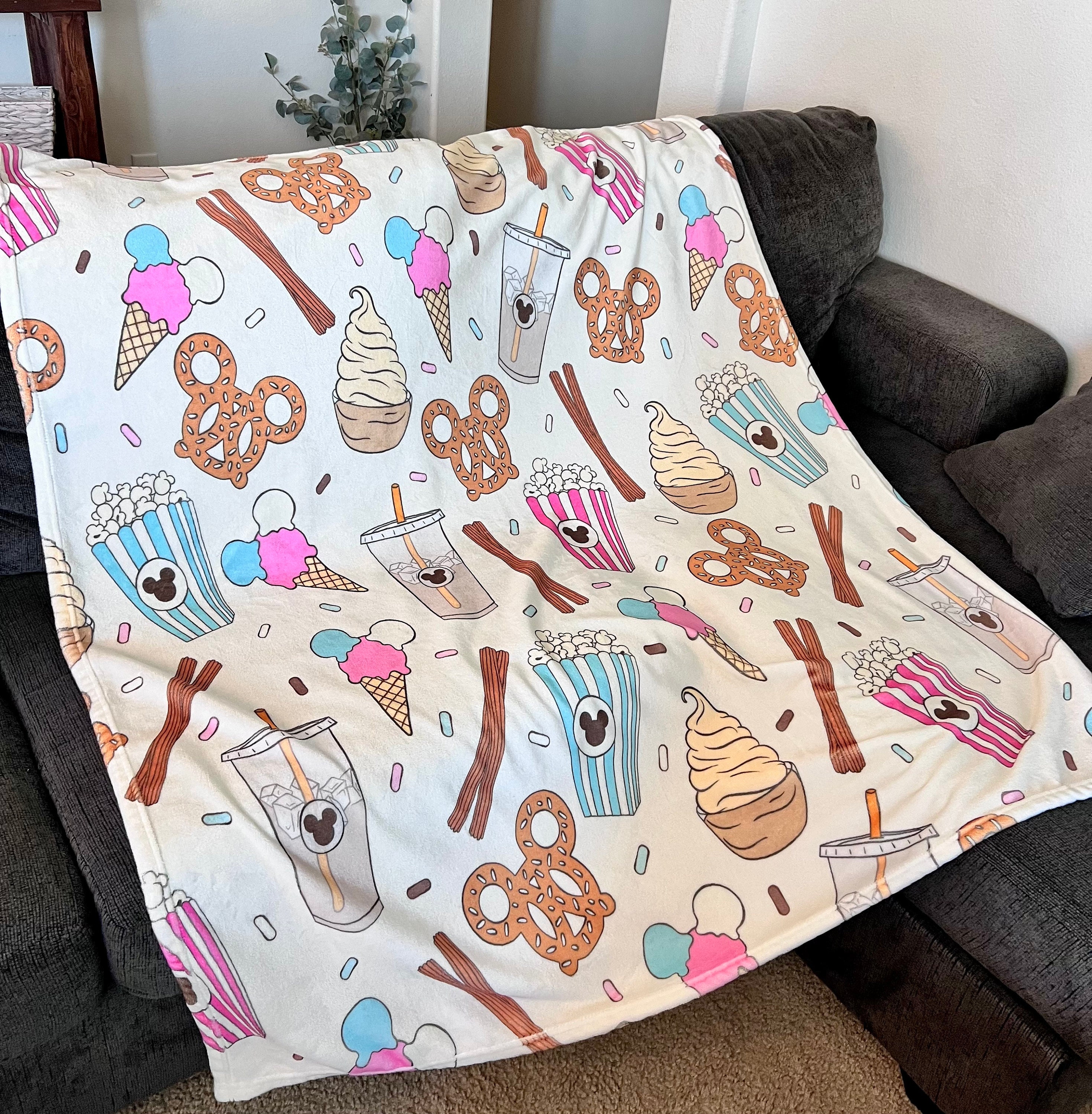 Pink Pusheen Throw Pusheen Holiday Pet Throw (Pusheen The Cat Good