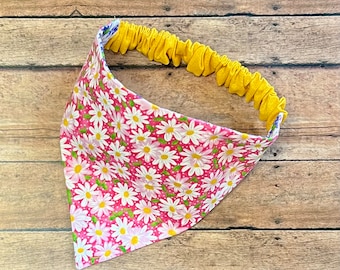 Dog Days for Daisies- Reversible Scrunchie dog Bandana