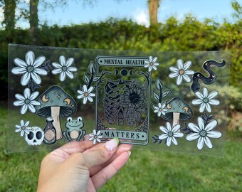 1 autocollant pour gobelet de 473 ml (16 oz) avec 1 carte de tarot Lotieria UV DTF, impression recto verso ! Prêt à l'emploi, imperméable et mis à jour.