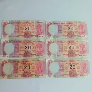 Banconota da 20 rupie indiane con ruota Konarak - Numerata in serie UNC, con 3 firme del governatore, confezione da 6 in buone condizioni