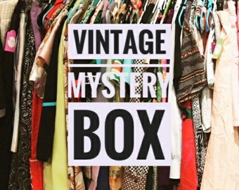 Abiti vintage italiani di qualità Mystery Box vestono top in pizzo di seta taglia piccola/media