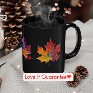 Herbstlaub-Farbfantasie, Becher mit schönen Ahornblättern, schwarzer keramischer Becher, Herbst-Kaffeetasse, Geschenk für Naturliebhaber