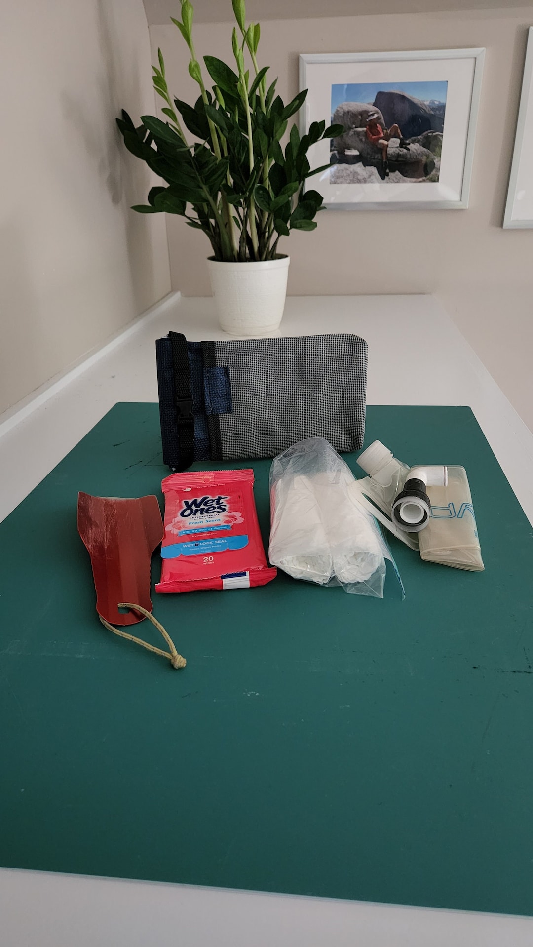 NEW STOCK Ultralight Poop Kit/ Backcountry Toiletry Organizer Organize