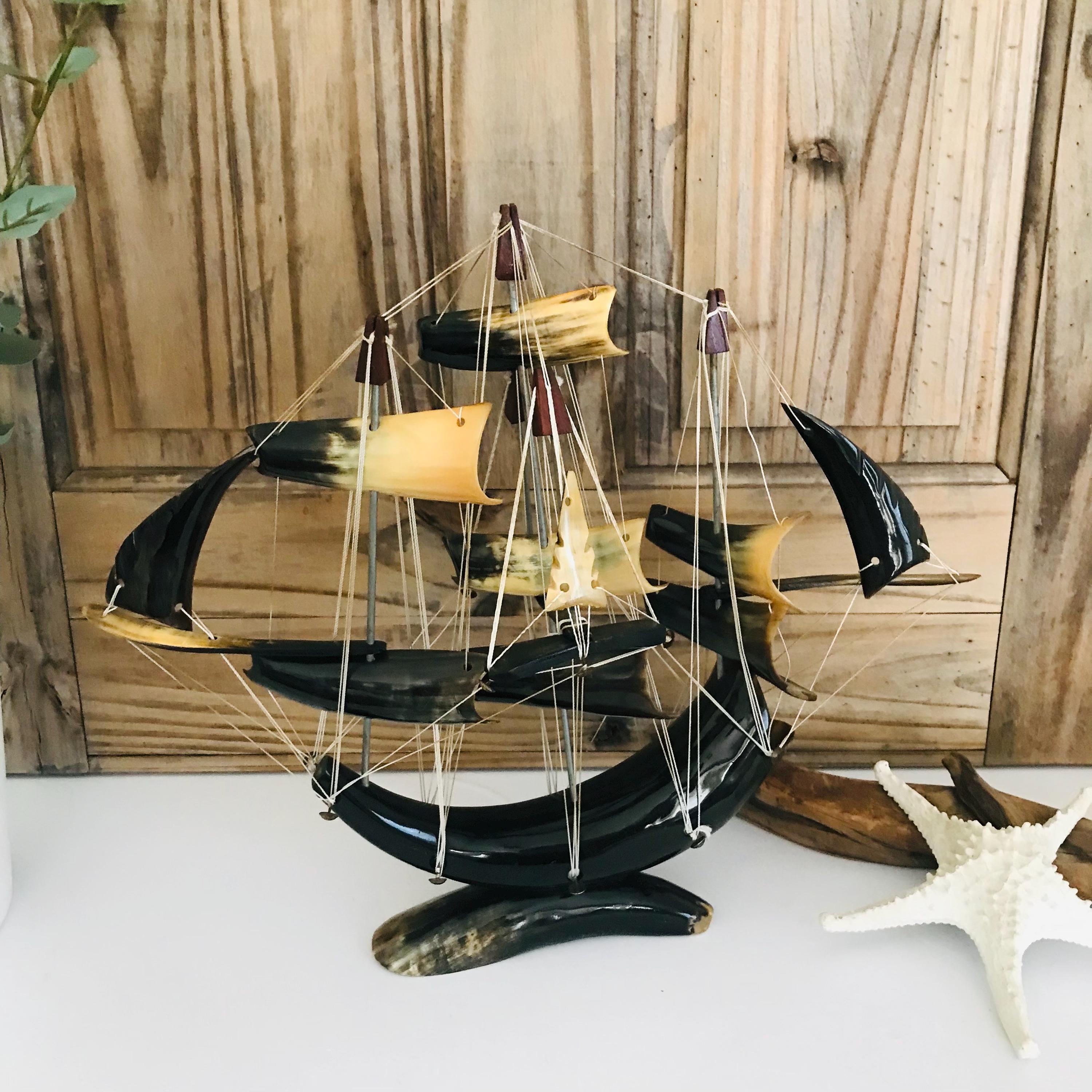 Maquette De Voilier Vintage En Corne Animale Et Fil De Cuivre, Art Déco - Occasion, Très Bon état