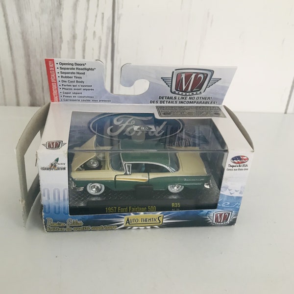 M2 Machines 1957 Ford Fairlane 500,Die Cast Car Auto-Thentics Collectible, Metal Ford Model, Vintage Metal Car, Retro Toy