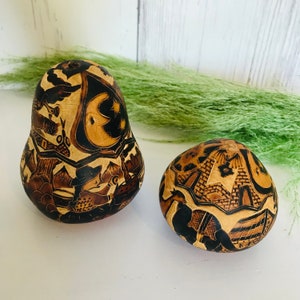 Vintage Peruvian Hand Crafted Bowl with Lid and Carved Gourd, Peru South American Folk Art Peruvian , Jewelry Box, Trinket Box, Llamas Gourd