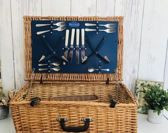 Brooks Brothers Wicker Picnic Basket, LargeVintage Wicker Picnic Hamper, Made In England, Picnic Basket, Wicker Basket, Outdoor, 23&#39;&#39;