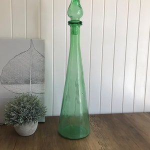 エンポリ ミントグリーン ジーニーボトル、ミッドセンチュリー エンポリ ガラスボトル、ヴィンテージ ボヘミアン シック、ライトグリーン ガラス、ホーム デコレーション、カラー ガラス ディッシュ、