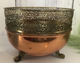 Antique Footed Ornate Brass Planter, Brass Bowl, Brass Pot with Foot, Ornated Brass, Farmhouse Decor, Brass Decor, Brass Footed Bowl, Boho