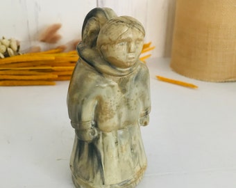 ヴィンテージの石彫りのラッコの置物 ソーン アーツ カナダ - Etsy 日本
