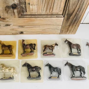 Vintage Resin Horses Figures, Horses Figurine, Horse Collection, Horse Lovers, Standing Racing Horses, Collectible, Set of 12 Figurines
