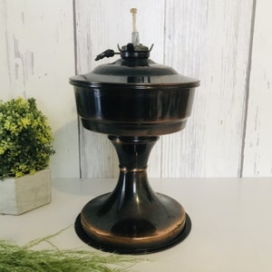 Vintage Hurricane Oil Lamp, Colonial Farmhouse Desktop Lamp,  Copper Tone Oil Lamp, Elegant Kerosene Lamp, Oil Lamp, Cabine Decor, Rustic