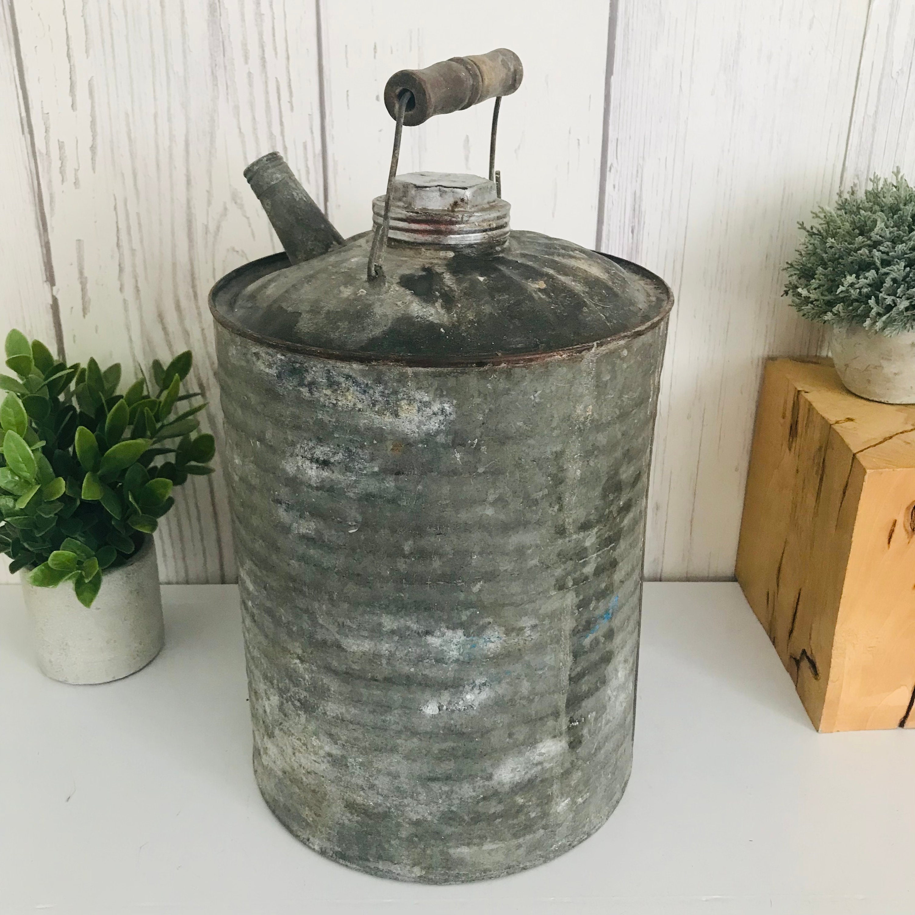 ヴィンテージオイル缶、燃料缶、亜鉛メッキ缶、1ガロン、灯油缶、蓋