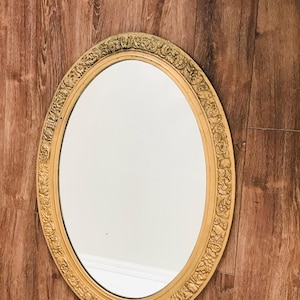 Vintage Gold Oval Carved Ornate Wall Mirror, Wooden Gold Gilt Mirror, Floral Gild Mirror,  Daisy Flower, Regency, Baroque Mirror 27.5&#39;&#39;