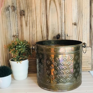 Vintage mässingsplanteringslåda, fyrklöver med shamrock, hamrad kruka i kruka, trädgård 30 cm