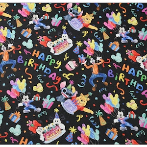 Disney Happy Birthday stof - Mickey Mouse stof - cartoon stof - 100% katoenen stof - quiltstof - door de halve werf