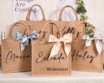 Personalized Bridesmaid Gift Bag with charm,Custom Burlap gift Bag,Beach tote bag,Bachelorette Party Bag, Bridesmaid Proposal Gift