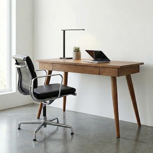 Secretária | Mesa de estudo | Secretária em carvalho | Referência 02000