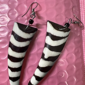 Batik painted Africa Masai  bone horn earring birthday Christmas new year cultural gift for women friend girlfriend