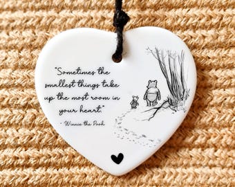A veces, las cosas más pequeñas ocupan el mayor espacio en tu corazón. Winnie the Pooh