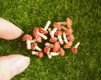 Miniature Fairy Mushrooms - Set of 3 pcs | 1:12 Scale Toadstools | Fly Agaric | Terrarium mushrooms