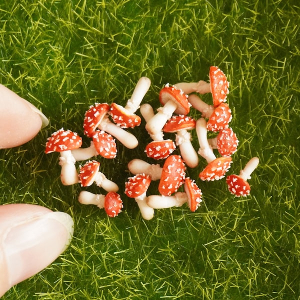 Miniature Fairy Mushrooms - Set of 3 pcs | 1:12 Scale Toadstools | Fly Agaric | Terrarium Mushrooms