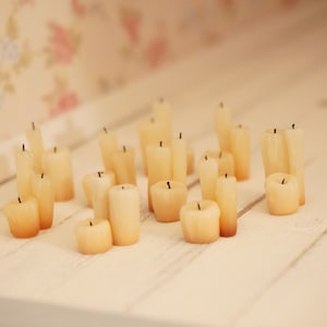Miniature Dripping Candles - Set of 10 pieces | 1:12 Scale Dollhouse Halloween Decor | Fairy Tale Miniatures