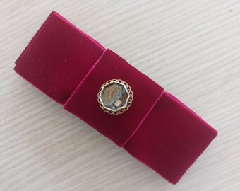 Handmade Velvet Hair Clip with Vintage Cameo – Elegant Gift for Her, Victorian-Inspired Hair Accessory
