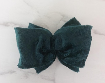 Velvet Green Croc clip