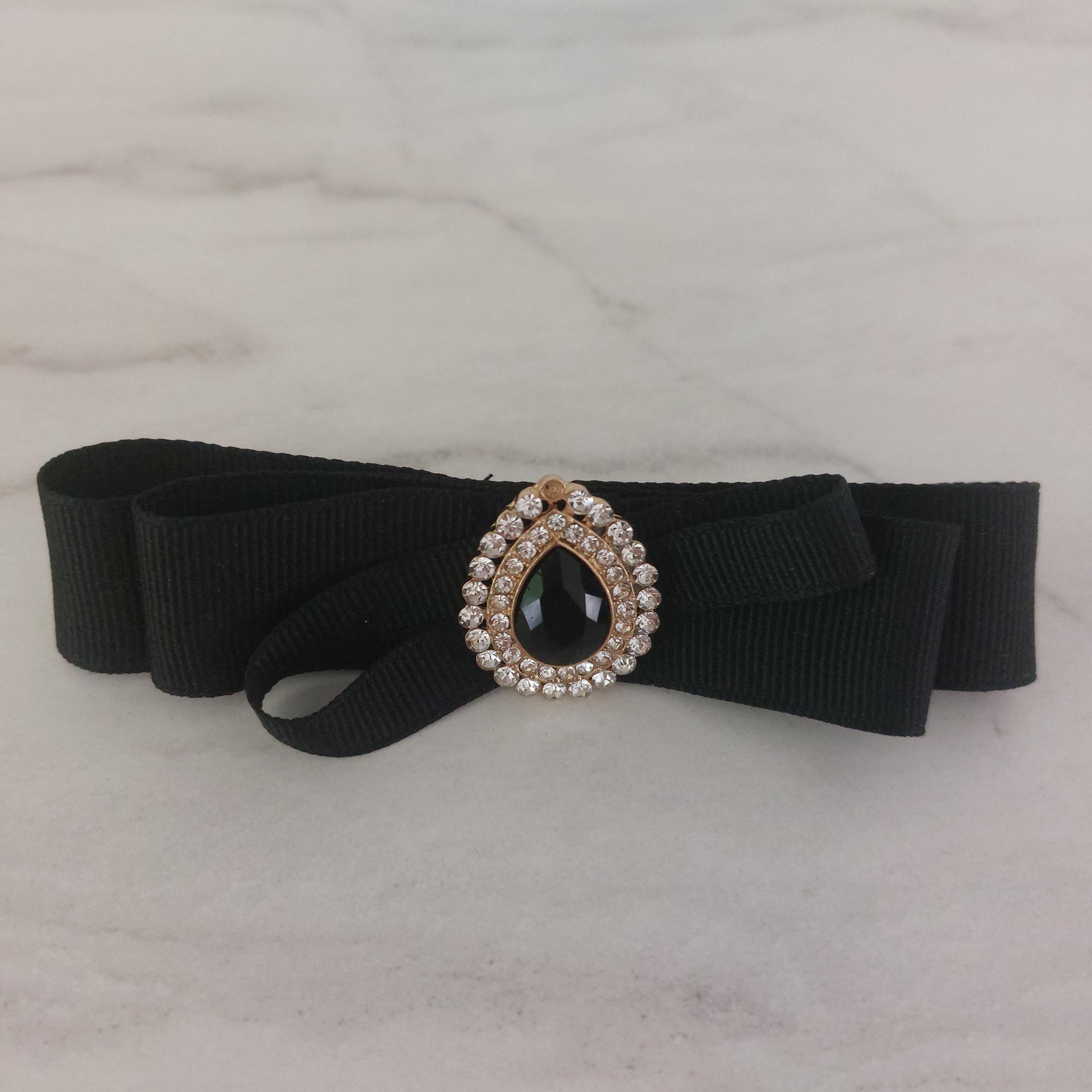 Handmade Satin Ribbon Hair Clip with Vintage Cameo – Elegant Gift for Her, Victorian-Inspired Hair Accessory