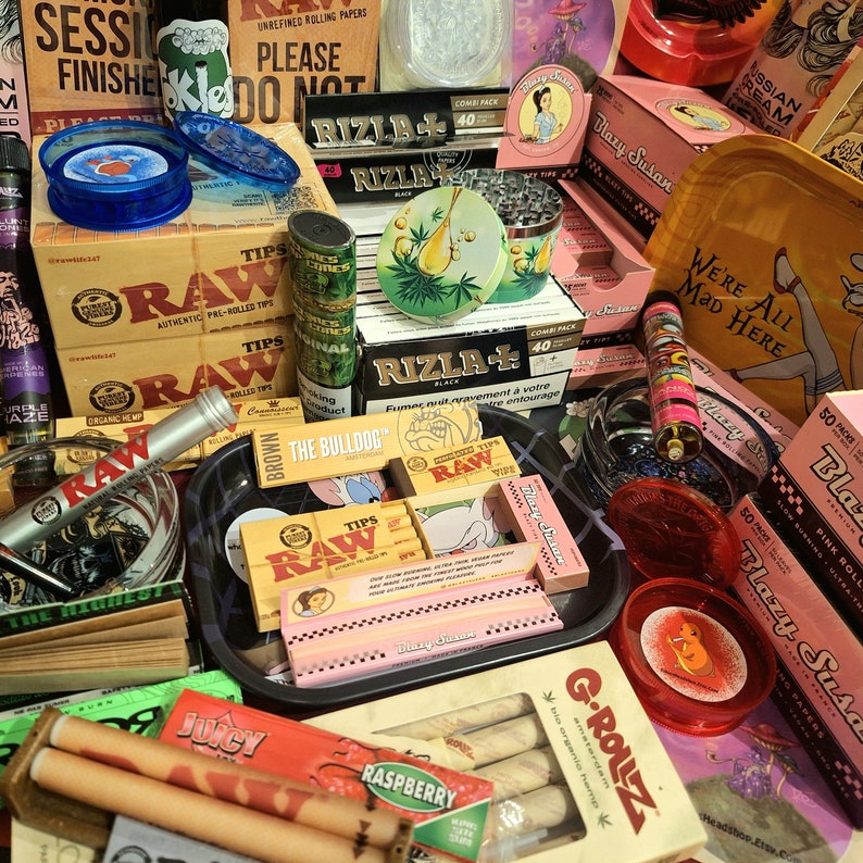 Stoner Mystery Box Tokies Special Blunts, Rolling Papers, Tips, Grinders, Smoke Trays, Stash