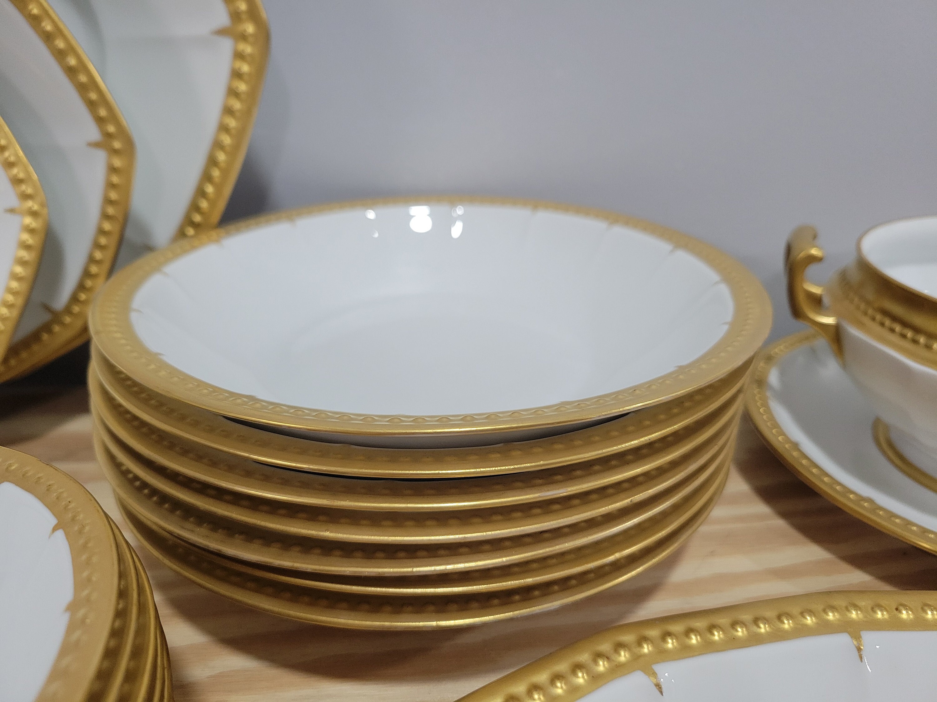 Hutschenreuther Selb LHS Bavaria Solid Gold Trim Porcelain