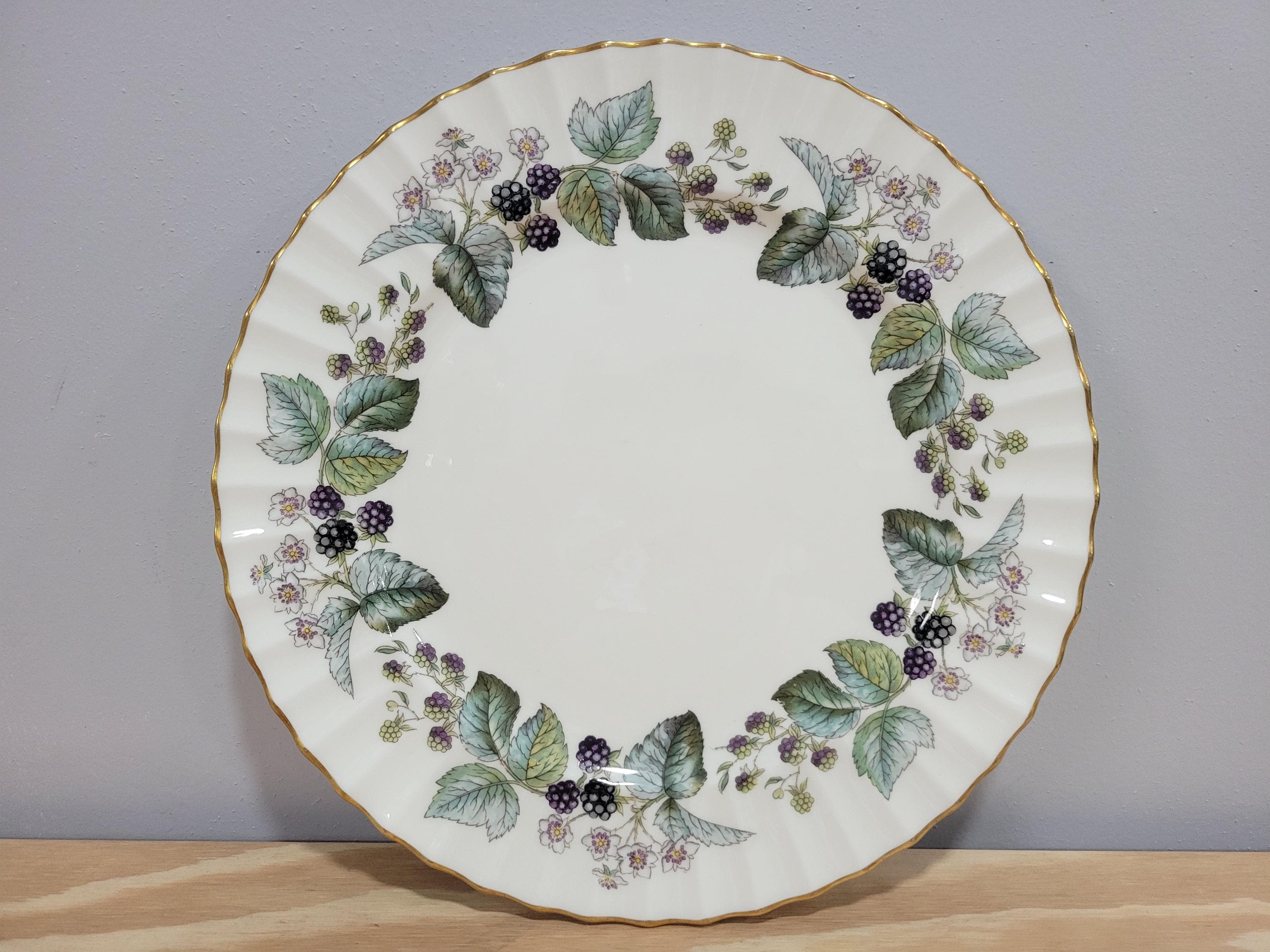 Worcester Lavinia - Etsy