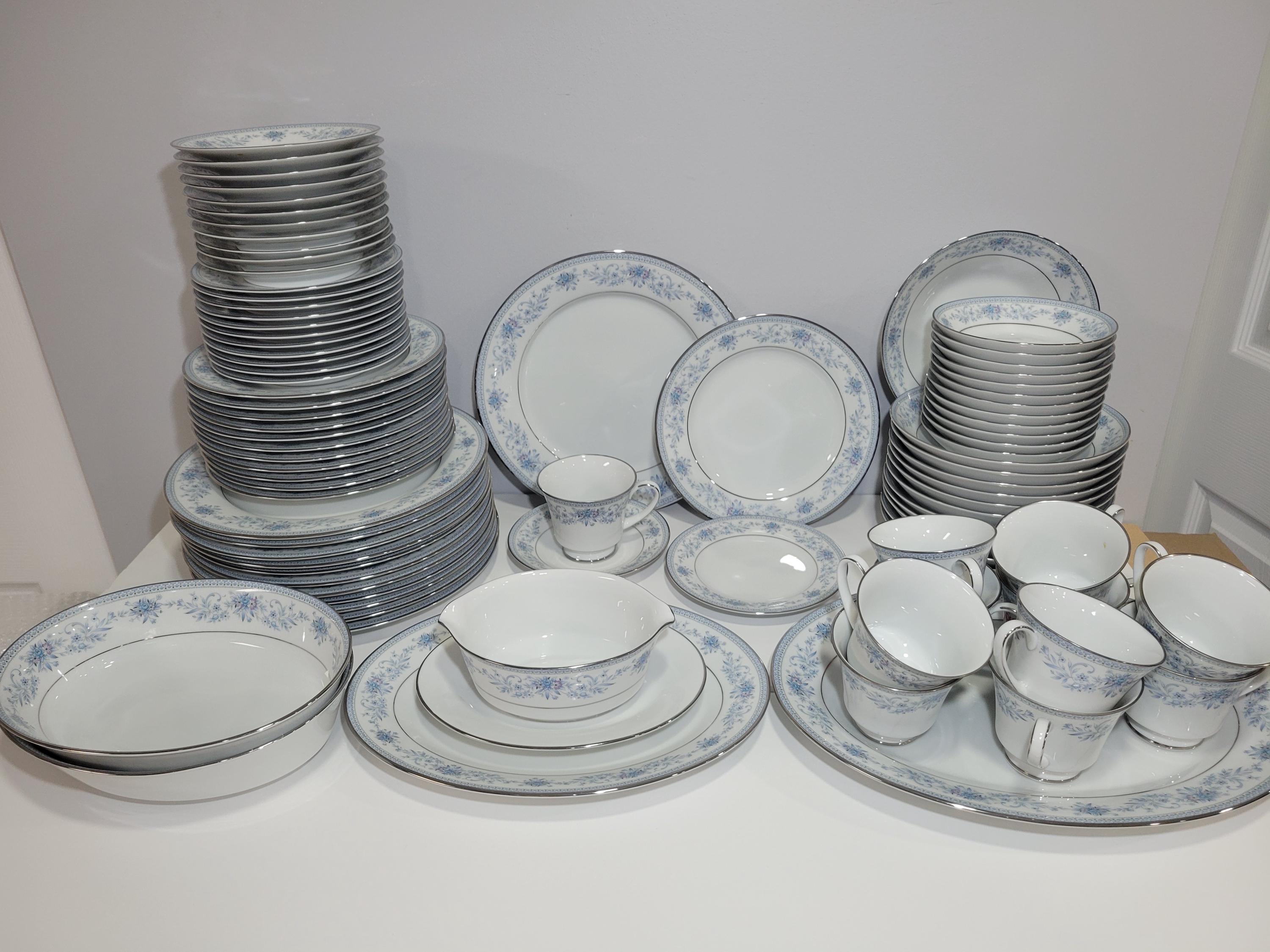 Noritake  ブルーヒル　ディナーセット① il_fullxfull.7334402384_8t2i.jpg