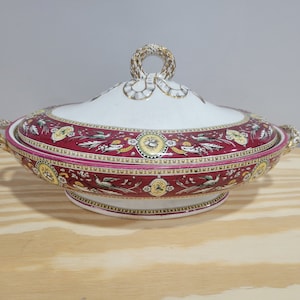 Antique Ridgway (Ridgways) Chelsea Red Covered Vegetable Serving Bowl