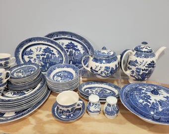 Johnson Brothers England (Black/Blue Crown) Blue Willow Dinnerware ---PICK---