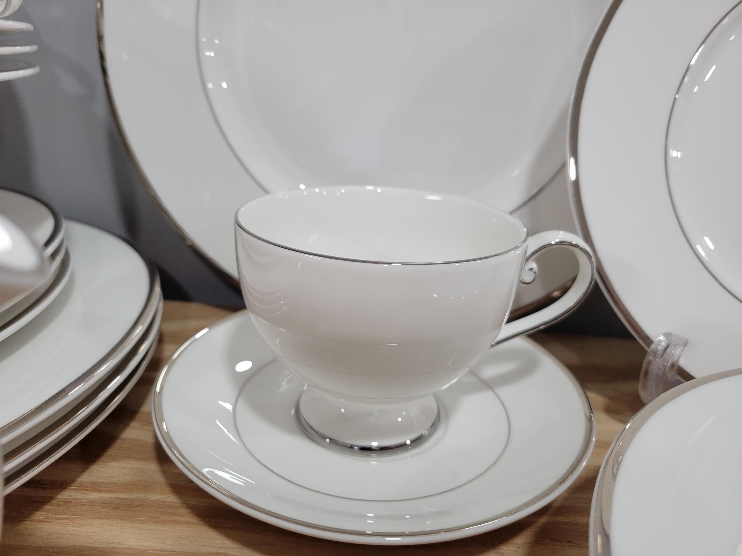 食器 Mikasa Cameo Platinum 20pc Dinner Set Mikasa Cameo Platinum Fine China Dinnerware ---PICK--- - Etsy
