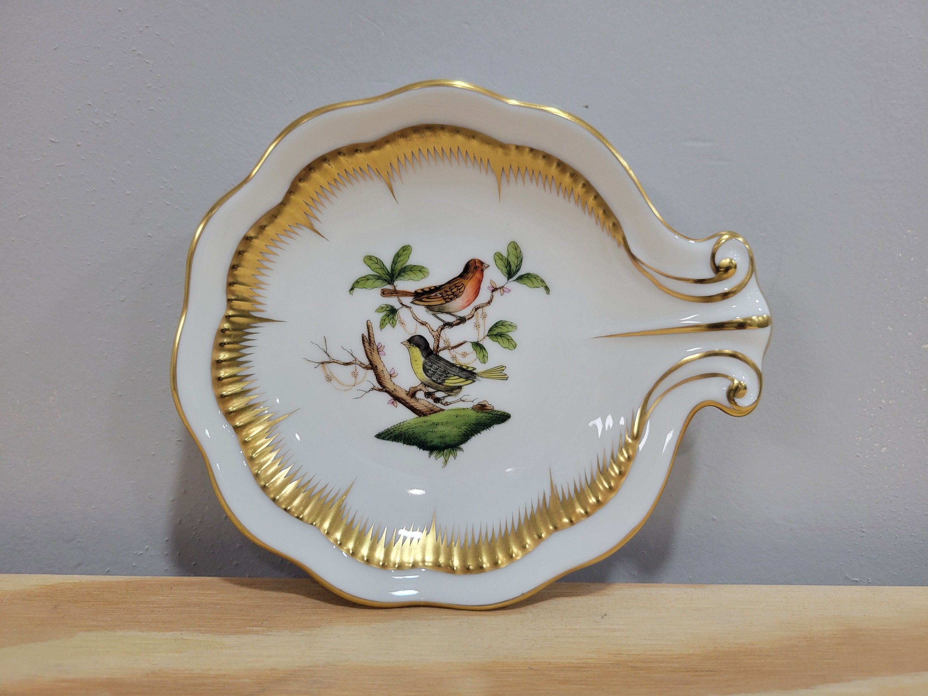 Herend Hungary Rothschild Bird Porcelain Trinket Shell Dish #7714