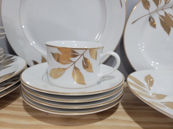 Mikasa Gold Leaf White Fine China Place Setting for 4 - Set of 20